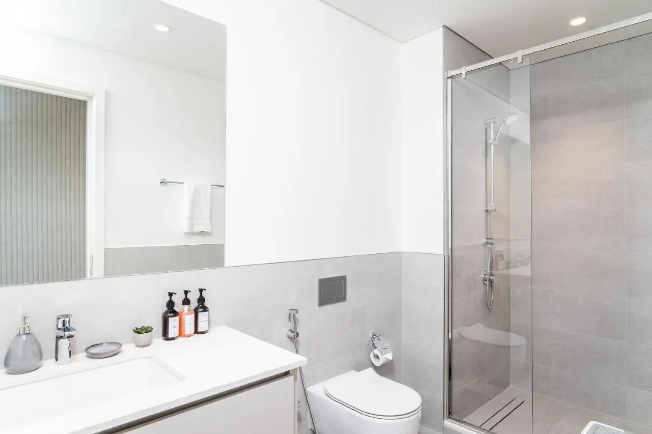 Nasma Luxury Stays - Breeze At Creek Beach Dubai 0*,  United Arab Emirates